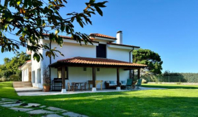 Maravillosa casa entre el mar y la montaña